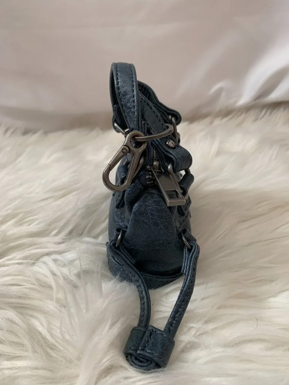 BDG X URBAN OUTFITTERS Cindy Shoulder Bag Charm Key Ring in Blue/Gunmetal